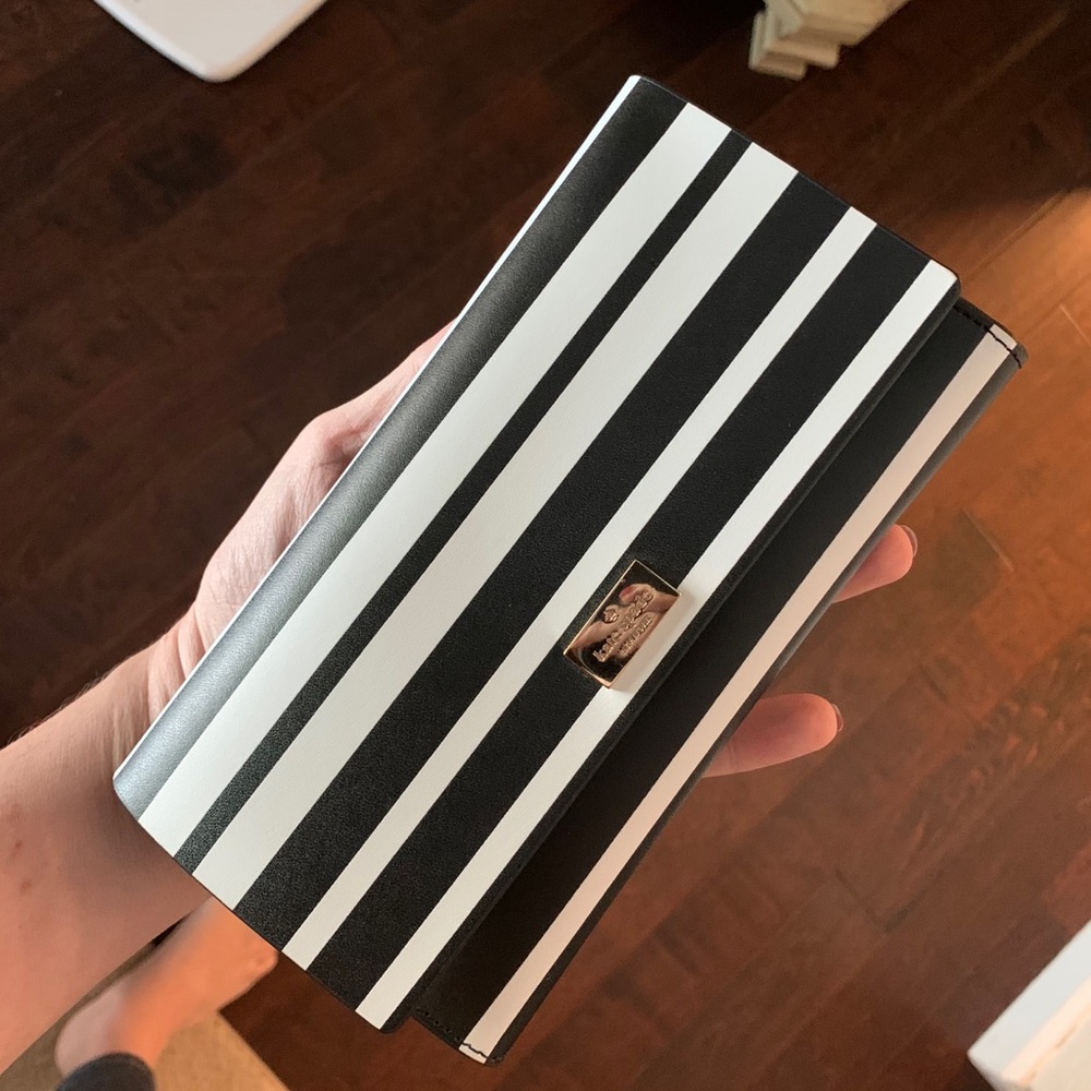 Kate Spade - Picture 1 of 4
